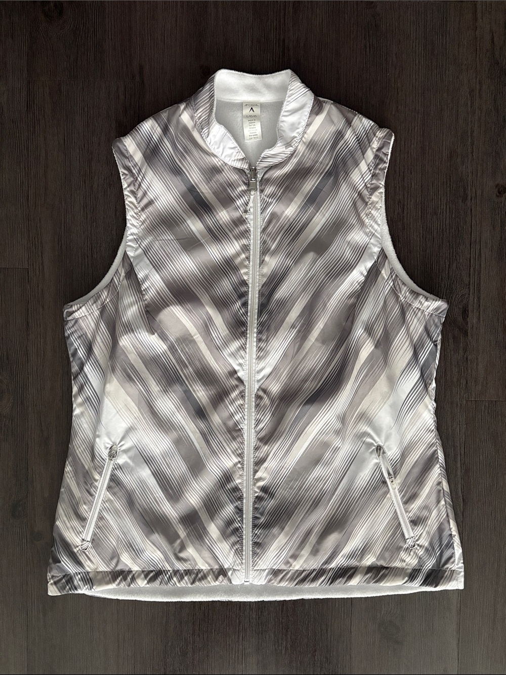 Antigua Women’s Golf Vest in Gray and White